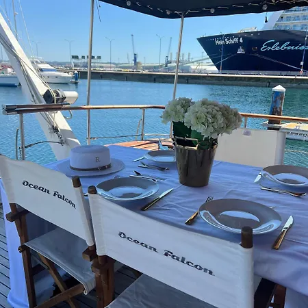 Barco Clasico Yate Ocean Falcon By Albarari Coruna De 1 A 6 Personas En 3 Camarotes En Localizacion Exclusiva *
